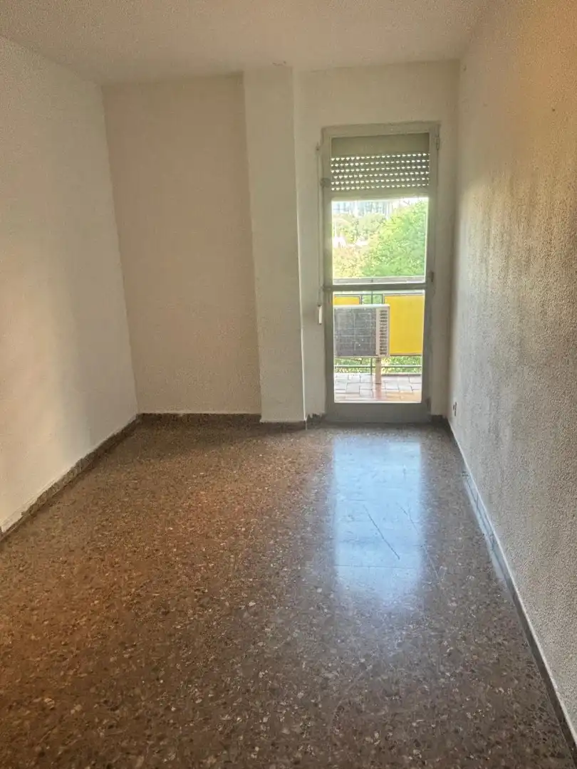 Schlafzimmer von Wohnung zum Verkauf in Valencia mit Balkon