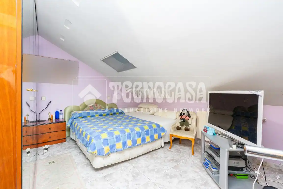 Casa adosada en venta en Colmenar Viejo con Calefacción, Jardín privado y Terraza