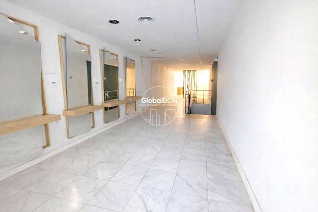 Local comercial en Alquiler en De Josep Tarradellas en L'Antiga Esquerra de l'Eixample