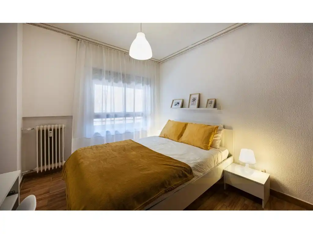 Bedroom of Flat for sale in Madrid