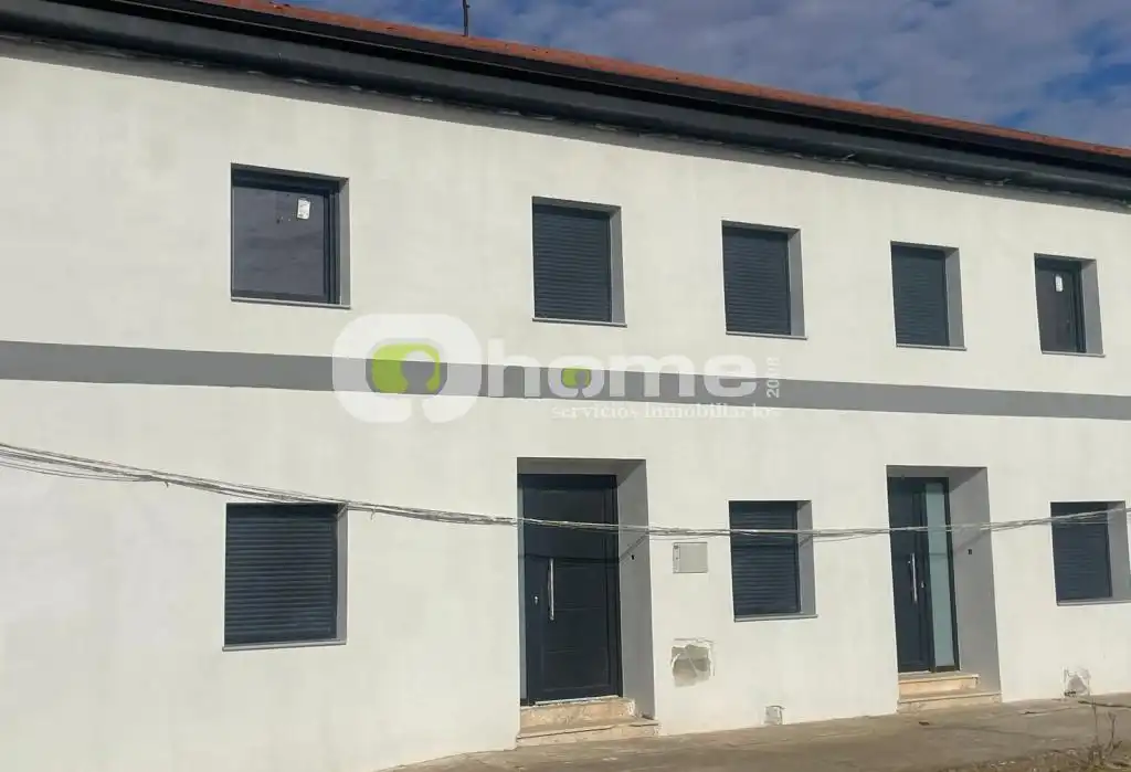 Vista exterior de Casa adosada en venta en San Cristóbal de Entreviñas