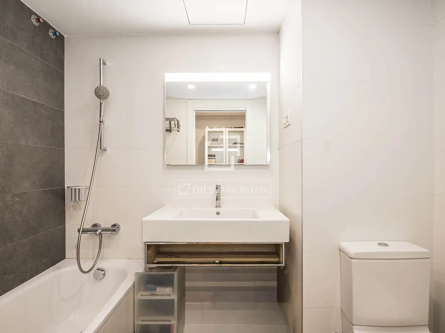Badezimmer von Wohnung zum Verkauf in Sant Cugat del Vallès mit Klimaanlage, Terrasse und Schwimmbad