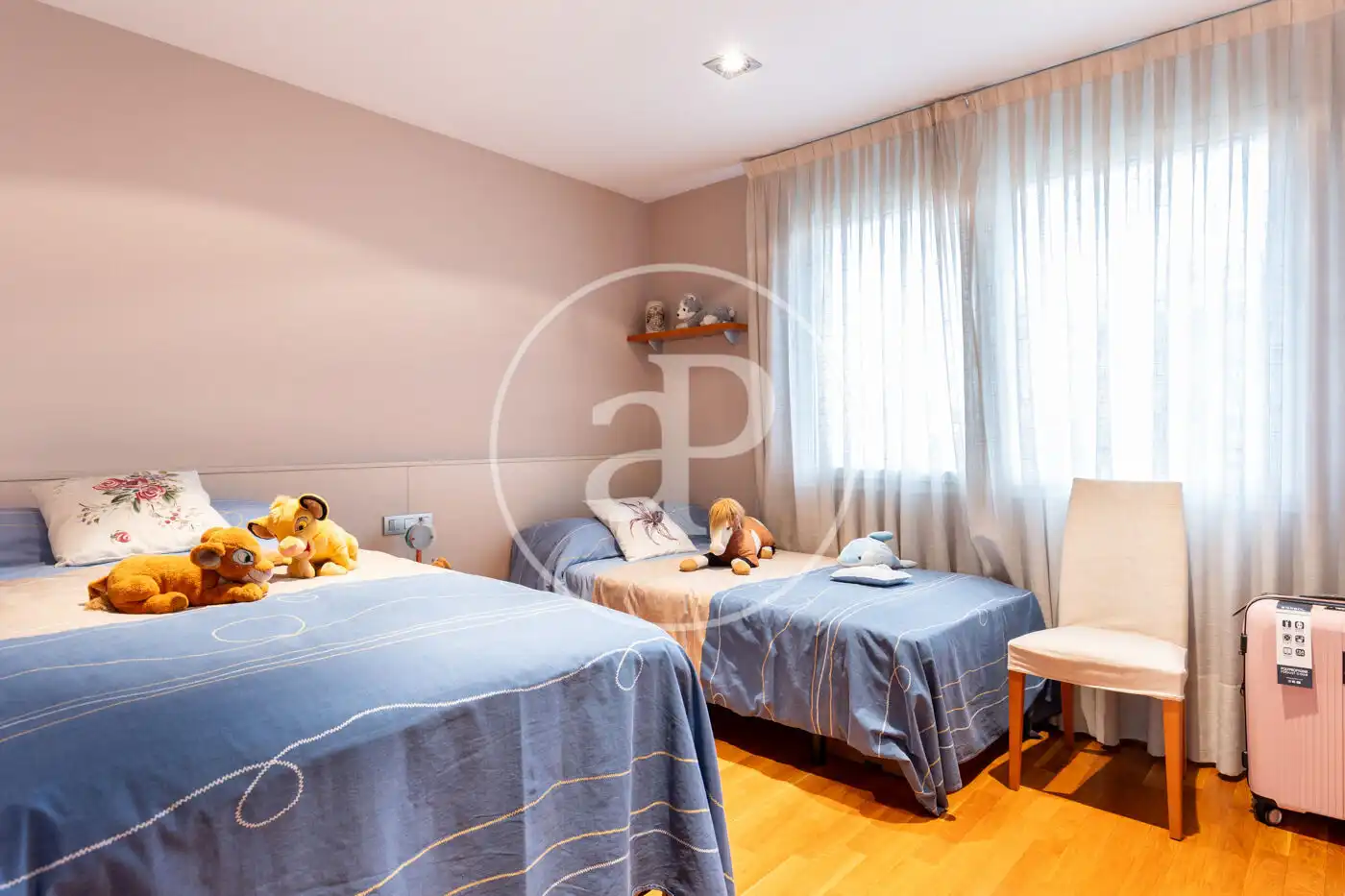 Schlafzimmer von Einfamilien-Reihenhaus zum Verkauf in Sabadell mit Klimaanlage, Heizung und Terrasse