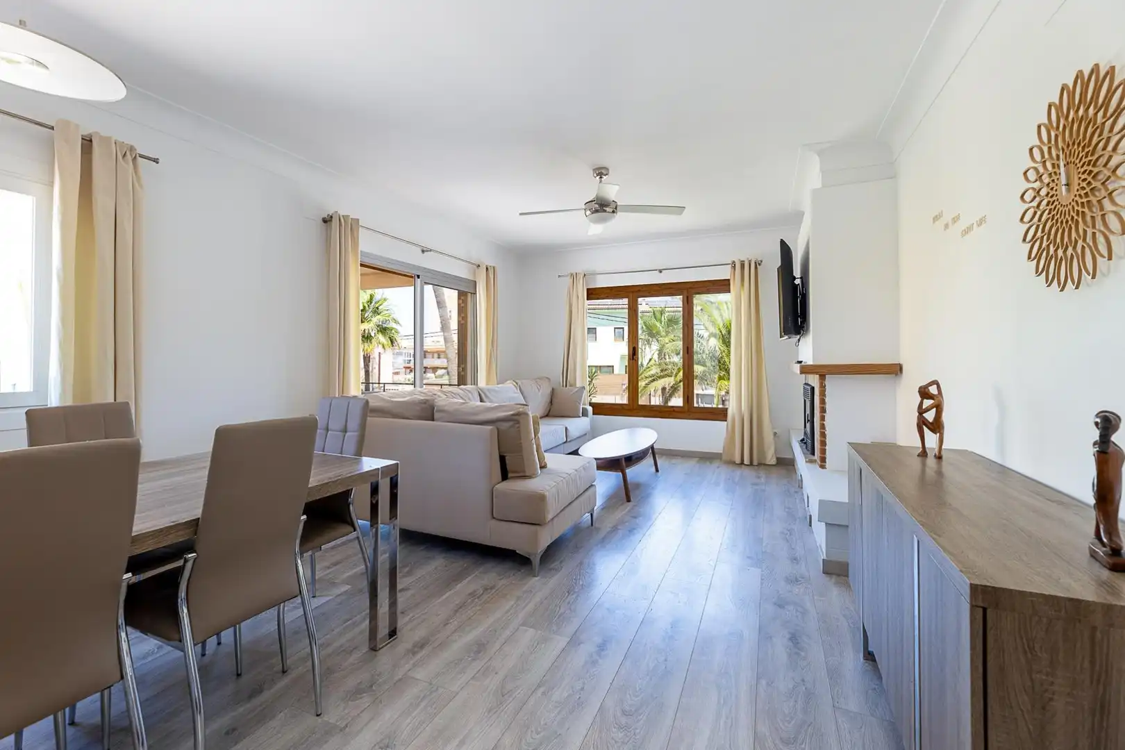 Sala d'estar de Casa o xalet en venda en  Palma de Mallorca amb Aire condicionat, Calefacció i Jardí privat