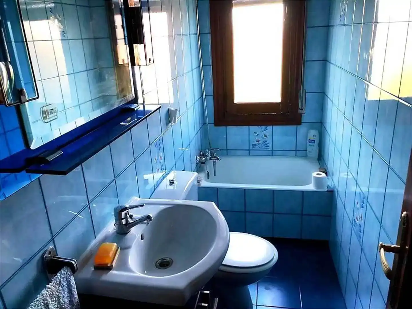 Badezimmer von Country house zum Verkauf in Erandio