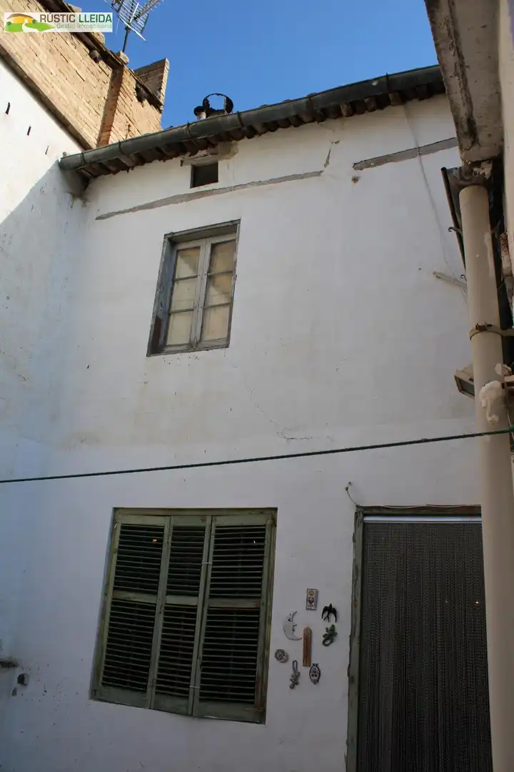 Detached homes for sale in Tàrrega