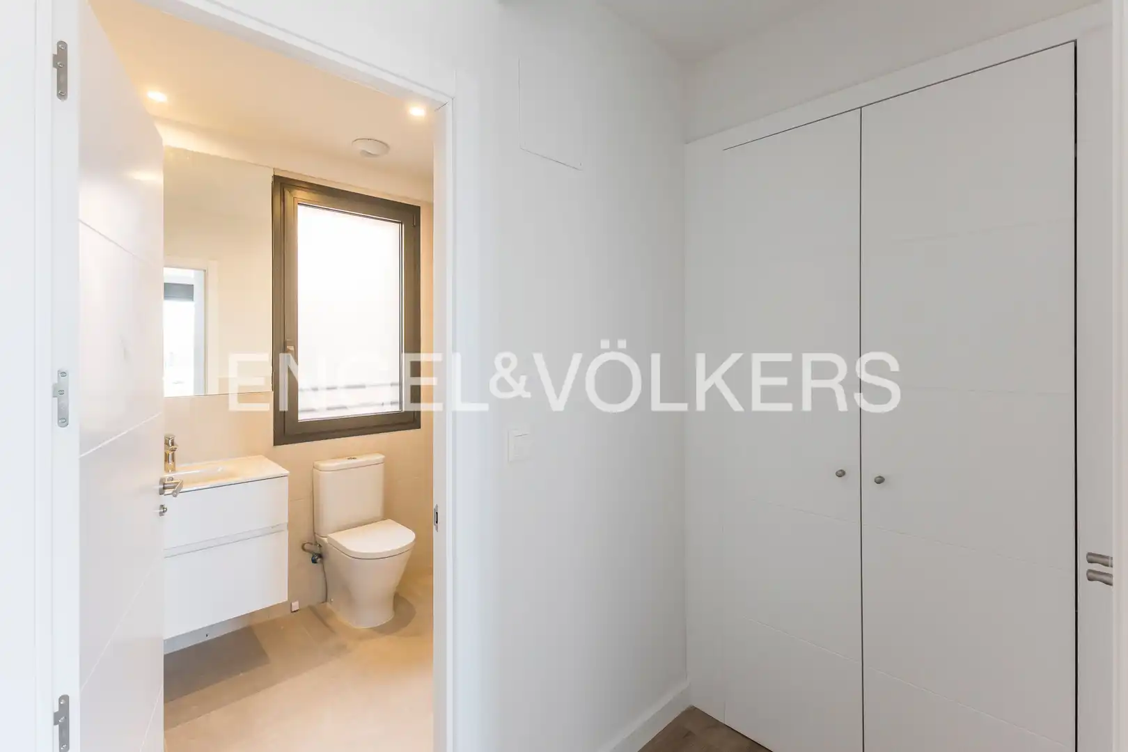 Habitación de Piso de alquiler en Madrid con Aire acondicionado, Calefacción y Jardín privado