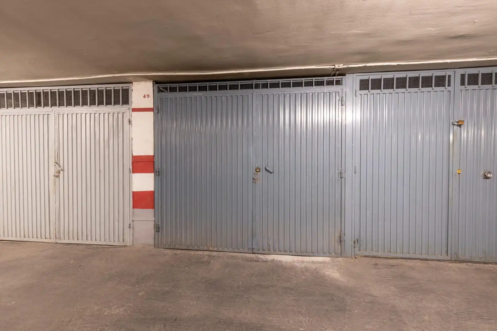 Parking of Flat for sale in Granada  with Parquet flooring and Storage room