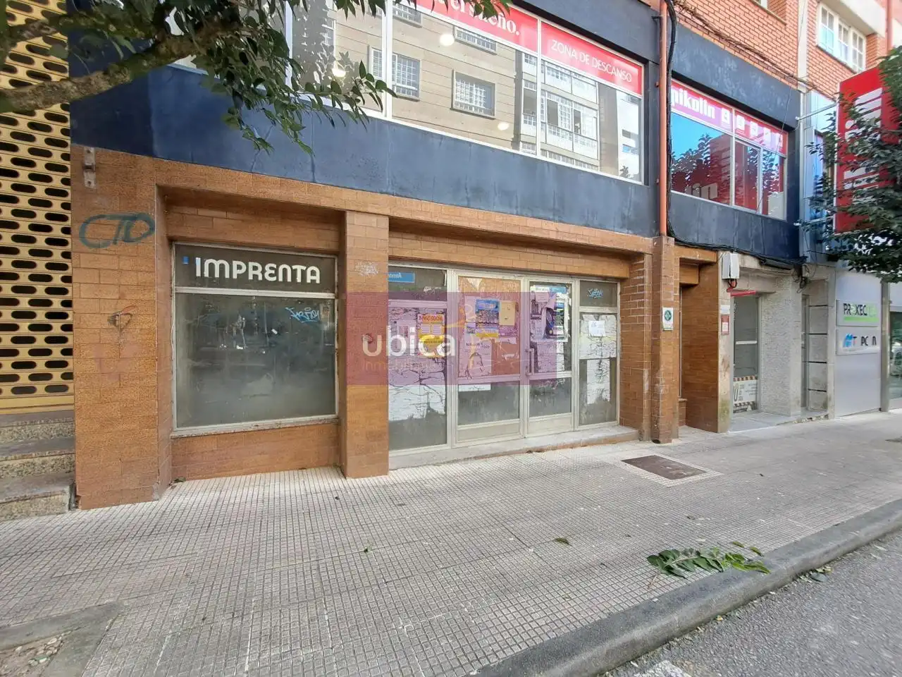 Local comercial en venda a Ponteareas