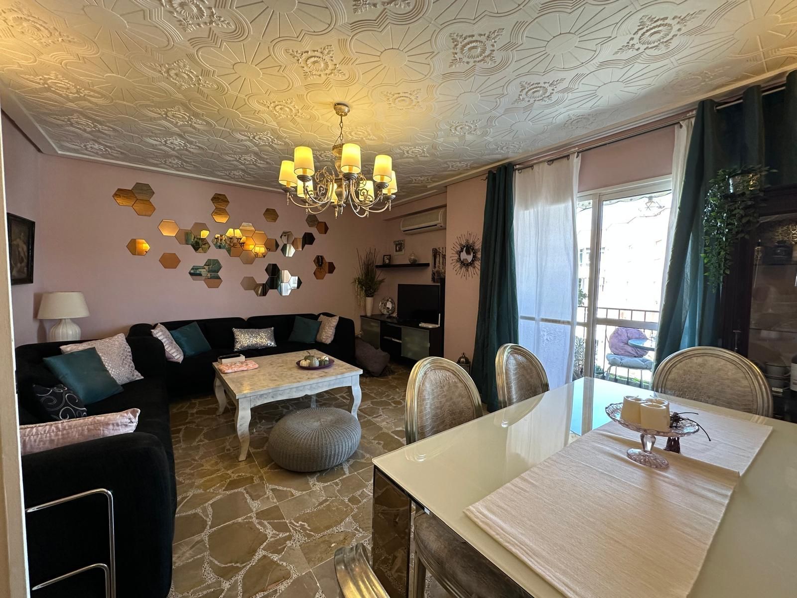 Living room of Flat for sale in Vélez-Málaga  with Air Conditioner and Heating