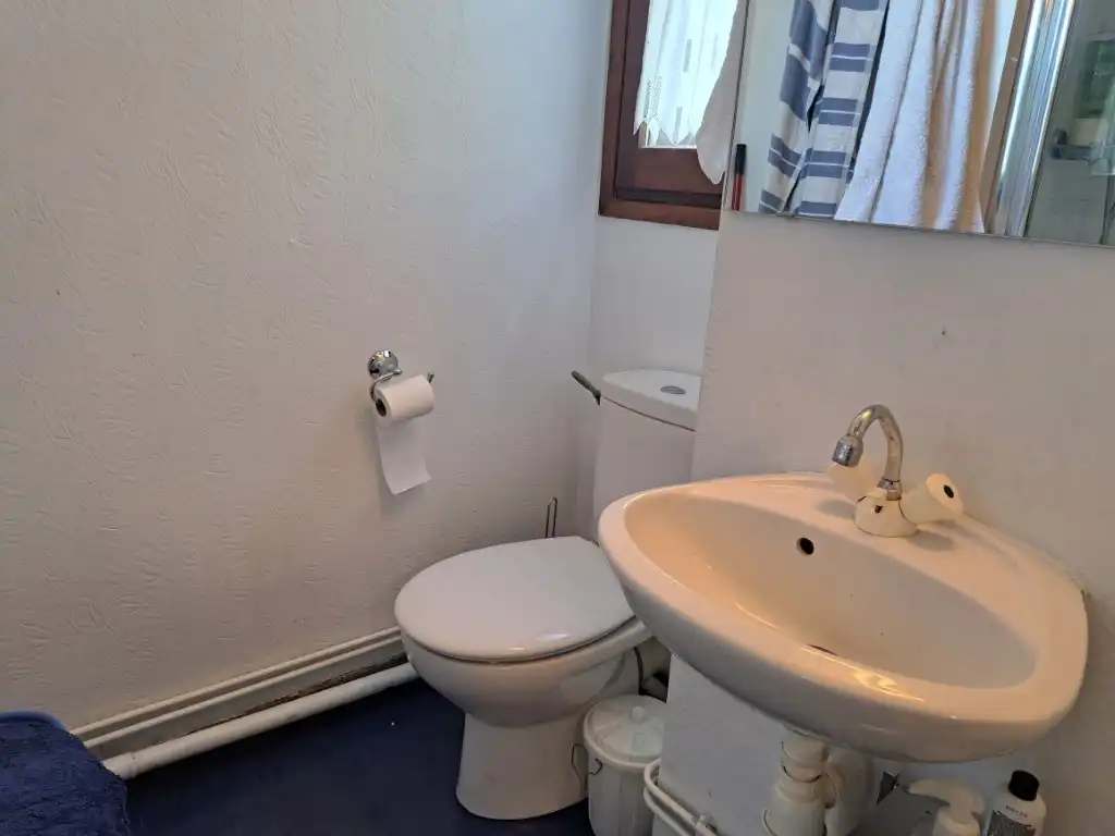 Baño de Dúplex de alquiler en Puigcerdà con Calefacción, Parquet y Terraza