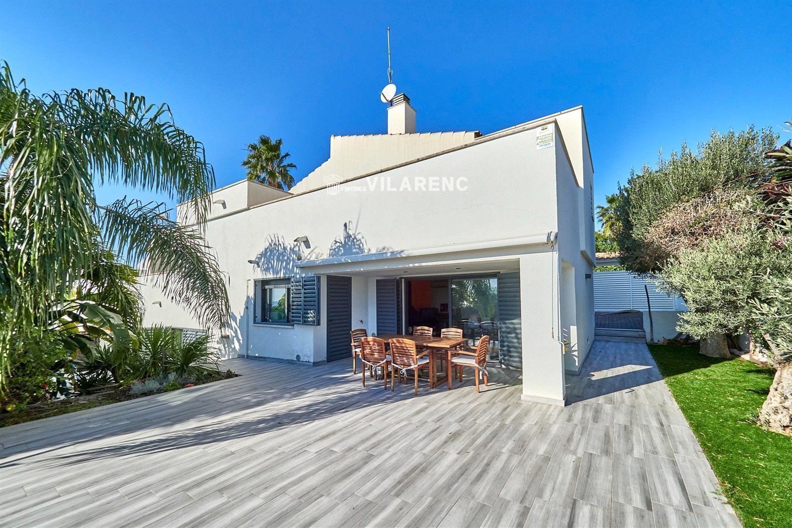 Vista exterior de Casa adosada en venda en Calafell amb Calefacció, Terrassa i Piscina