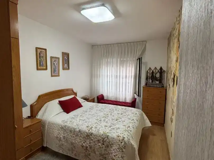 Habitación de Piso en venta en Gijón  con Amueblado
