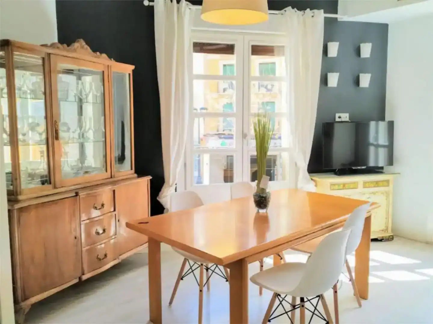 Esszimmer von Wohnung zur Miete in  Zaragoza Capital mit Klimaanlage und Balkon