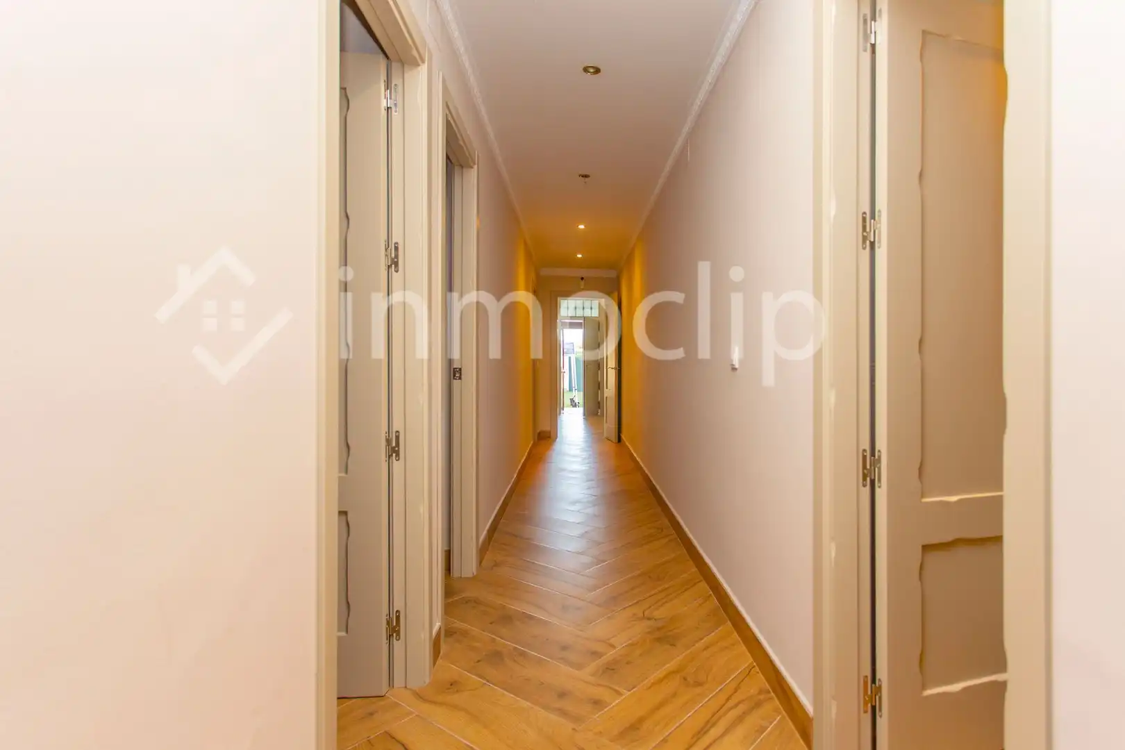 Houses for sale in CALLE GONZÁLEZ GORDON, Parque Avenida
