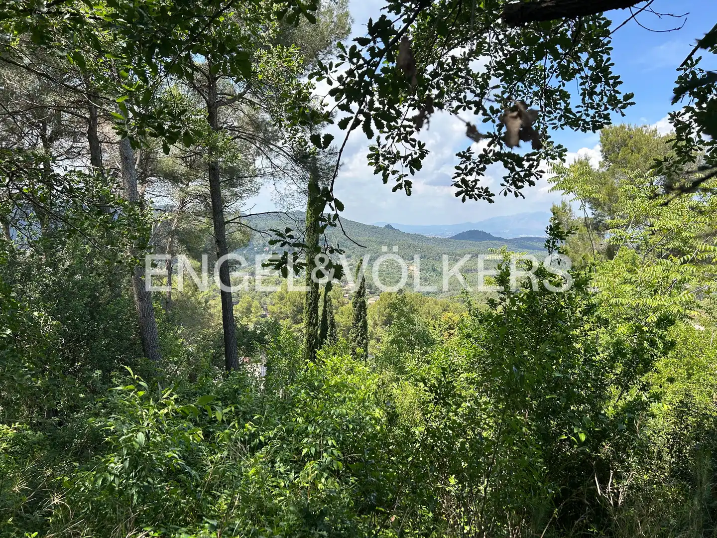 Wohnbaugrundstück zum Verkauf in Corbera de Llobregat
