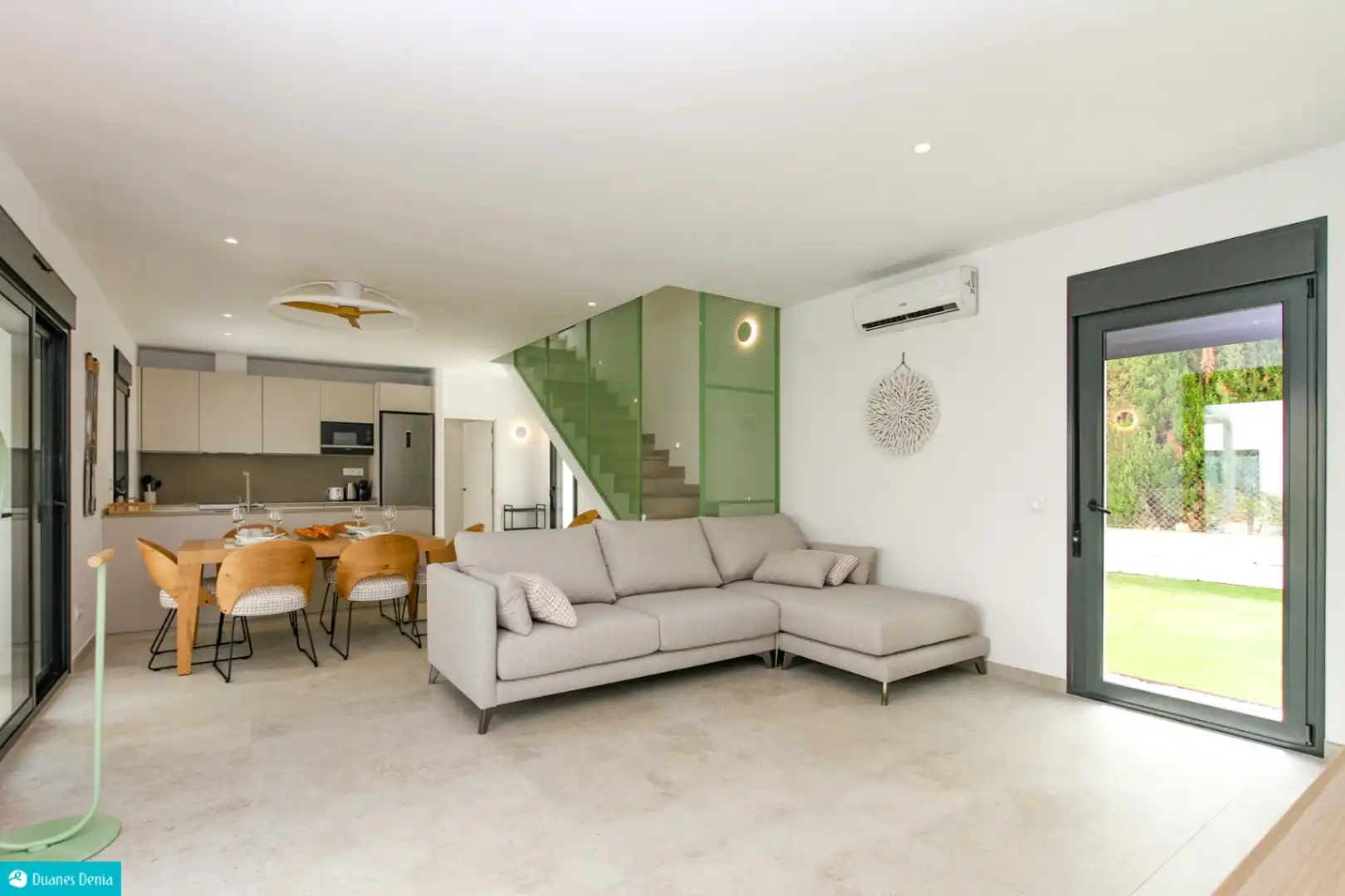 Sala de estar de Casa o chalet de alquiler en Dénia con Aire acondicionado, Calefacción y Jardín privado