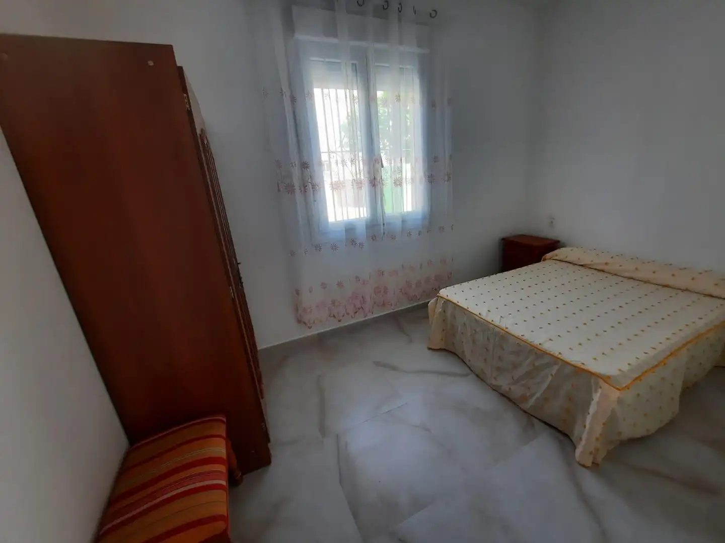 Habitación de Apartamento de alquiler en Moguer