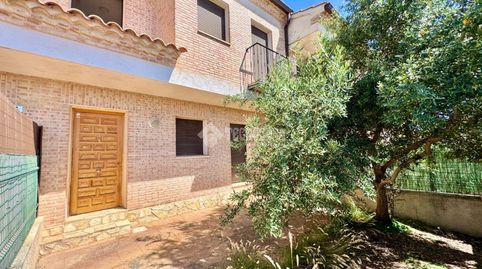 Foto 2 von Einfamilien-Reihenhaus zum Verkauf in Hita, Guadalajara