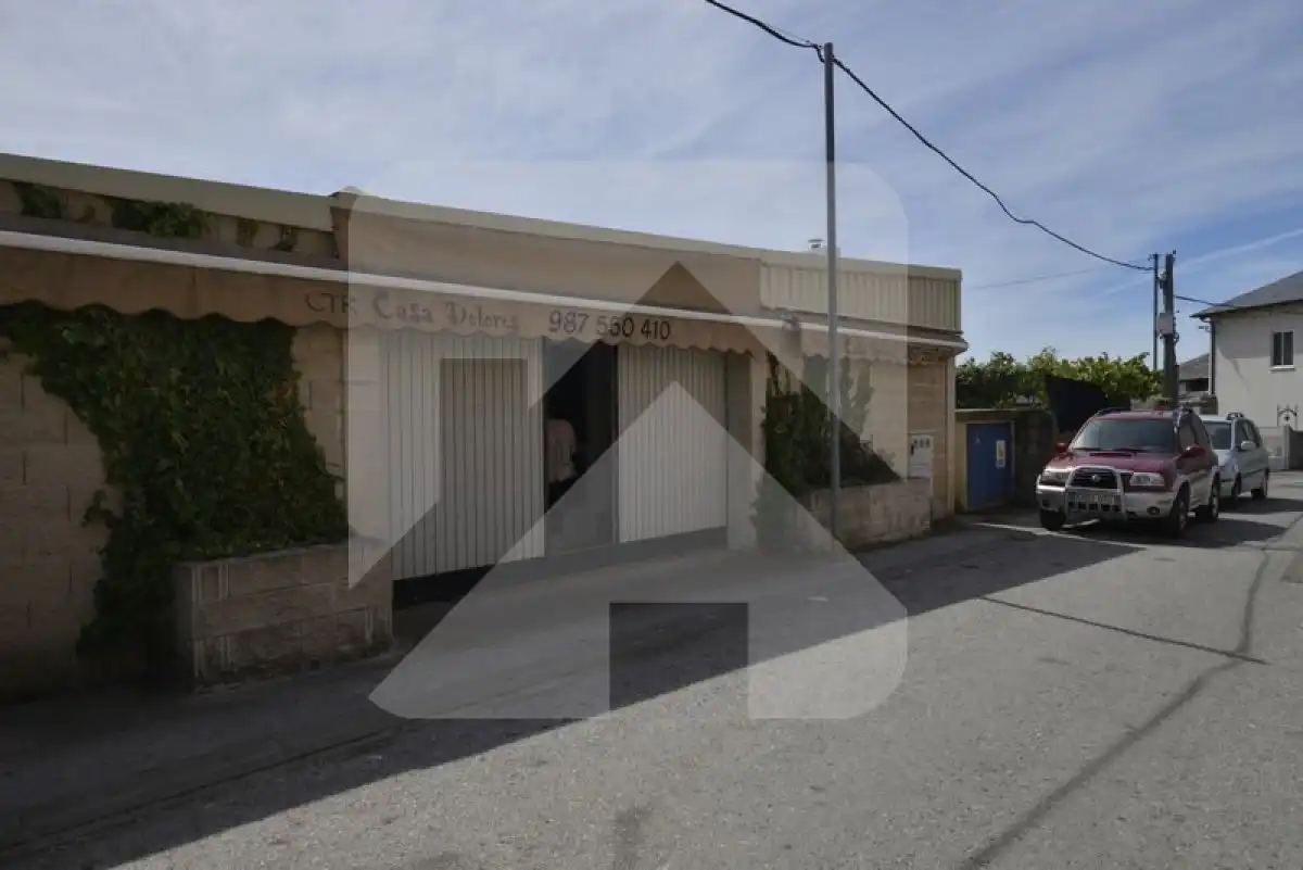 Vista exterior de Local en venta en Fabero con Aire acondicionado