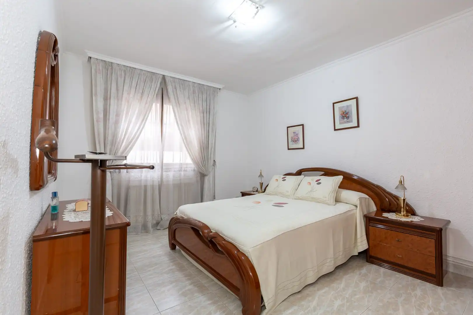 Bedroom of Flat for sale in Rubí  with Air Conditioner, Heating and Terrace