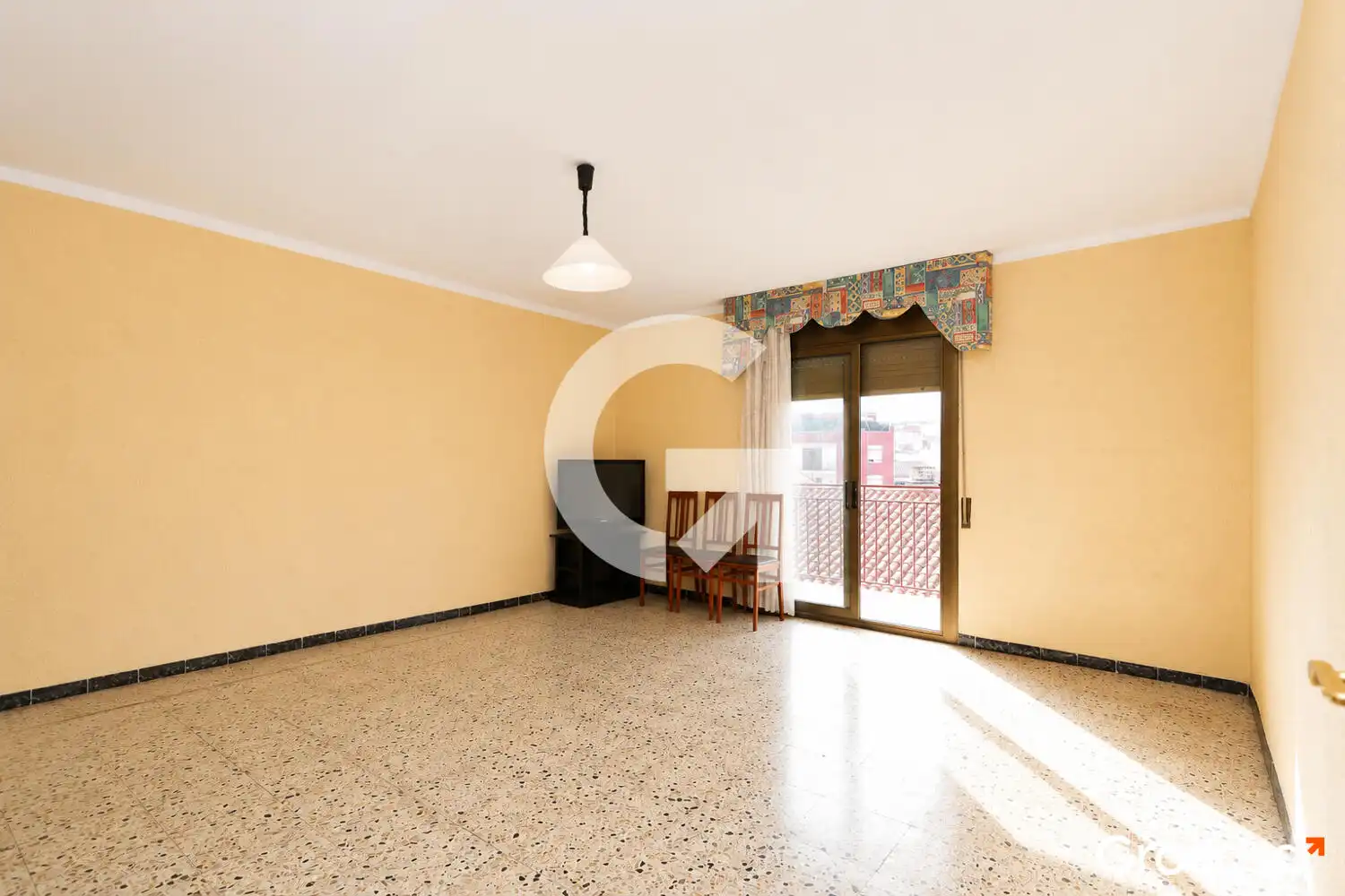 Sala d'estar de Pis en venda en Rubí amb Balcó