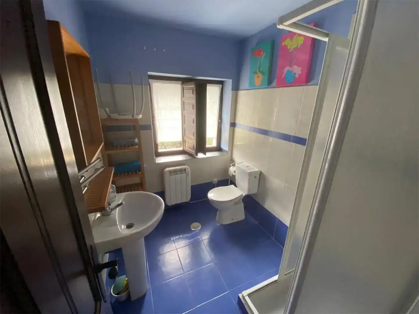 Badezimmer von Wohnung zur Miete in Aller, Asturias