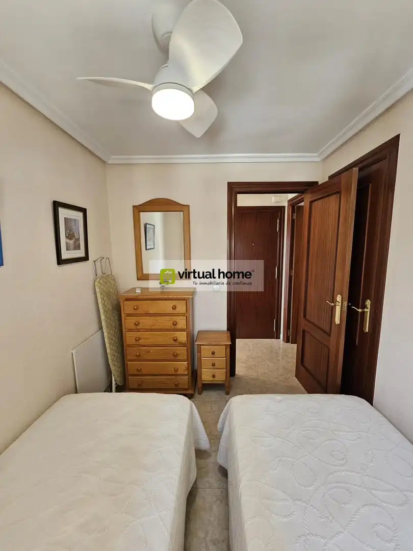 Bedroom of Flat for sale in Benidorm  with Air Conditioner, Terrace and Furnished