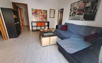 Living room of Flat for sale in Marbella  with Air Conditioner, Furnished and Balcony