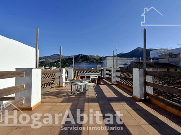 Casa con balcone in vendita a Calle Mar