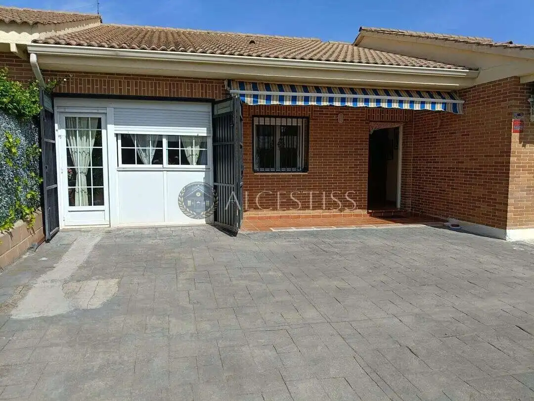 Adossat amb jardí en venda a Méntrida, imagen 6