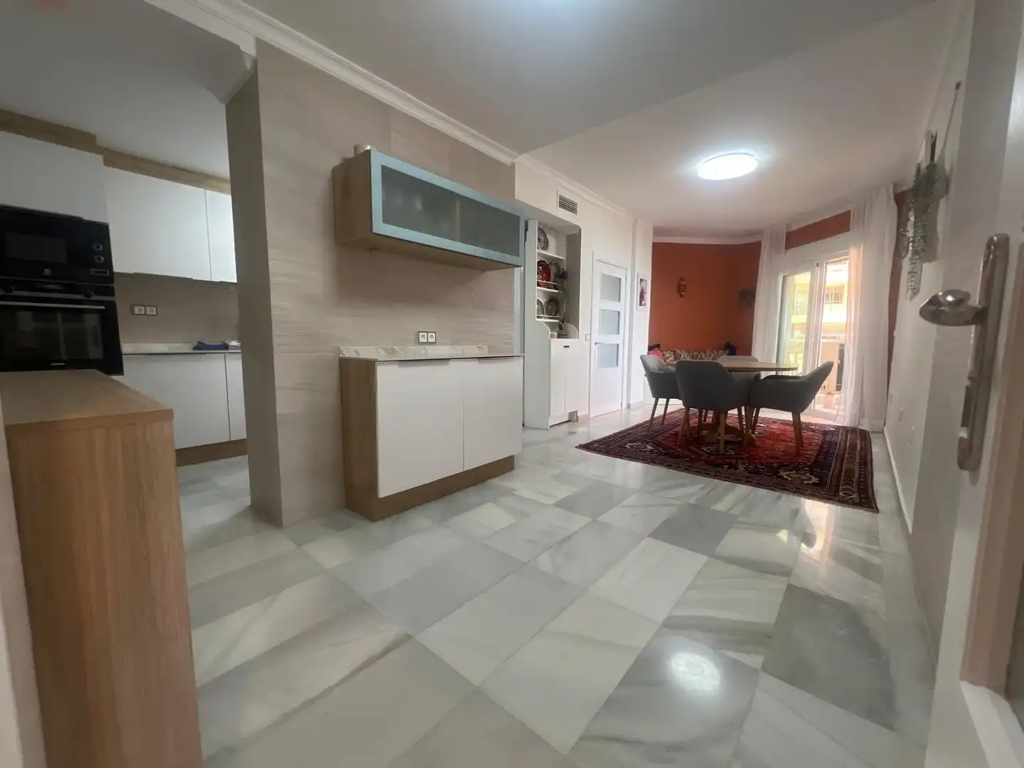 Menjador de Apartament en venda en Fuengirola amb Aire condicionat, Calefacció i Terrassa