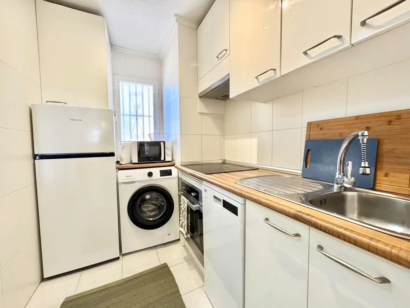 Kitchen of Flat for rent in Torrevieja  with Air Conditioner, Heating and Swimming Pool