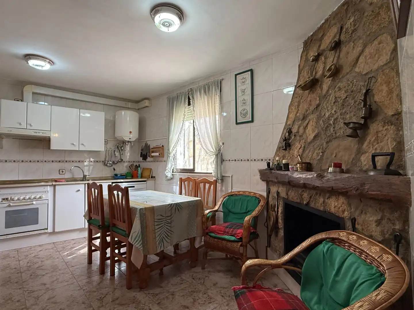 Kitchen of Houses for sale in Salmerón  with Heating