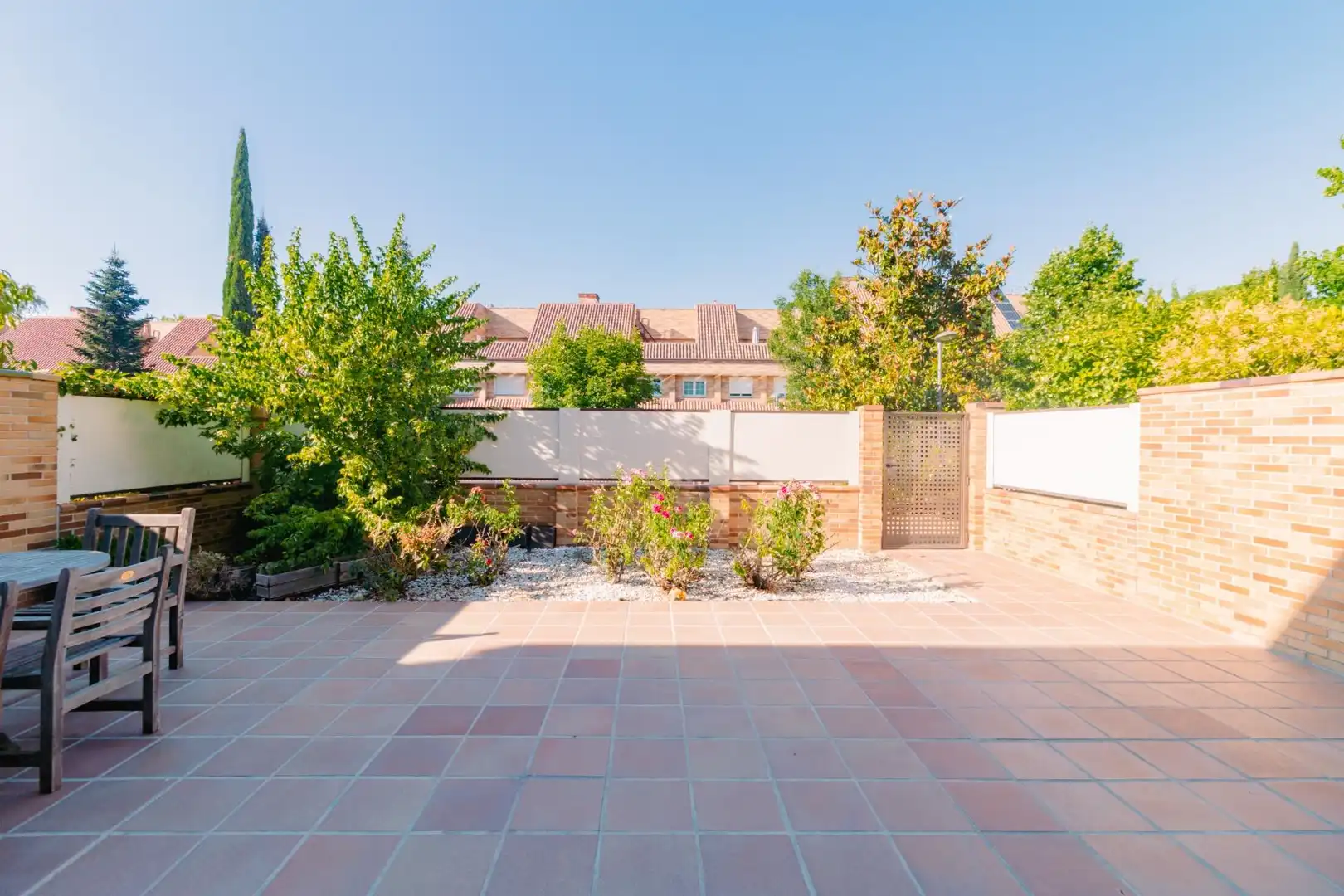 Terraza de Casa adosada en venta en Las Rozas de Madrid con Aire acondicionado, Jardín privado y Terraza
