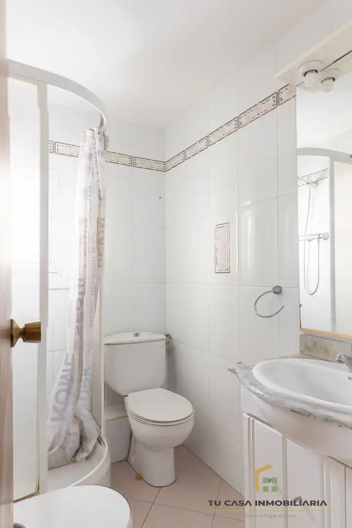Bathroom of Flat for sale in Badalona  with Air Conditioner