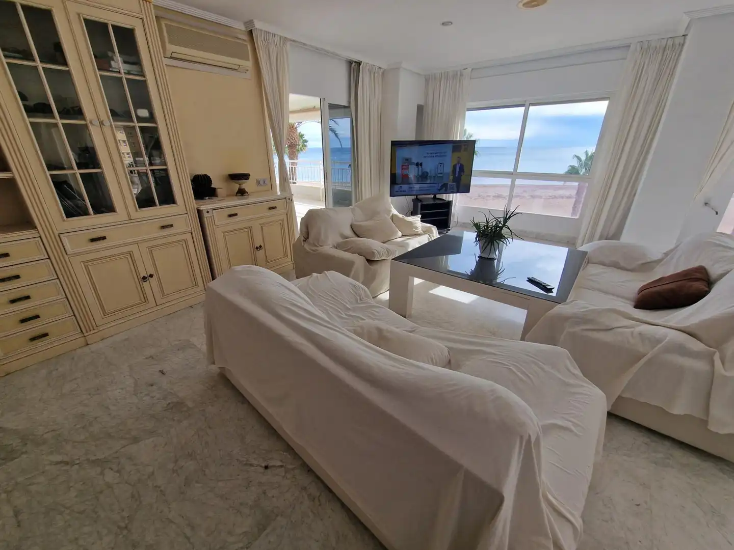 Sala de estar de Piso de alquiler en Águilas con Balcón y Piscina comunitaria