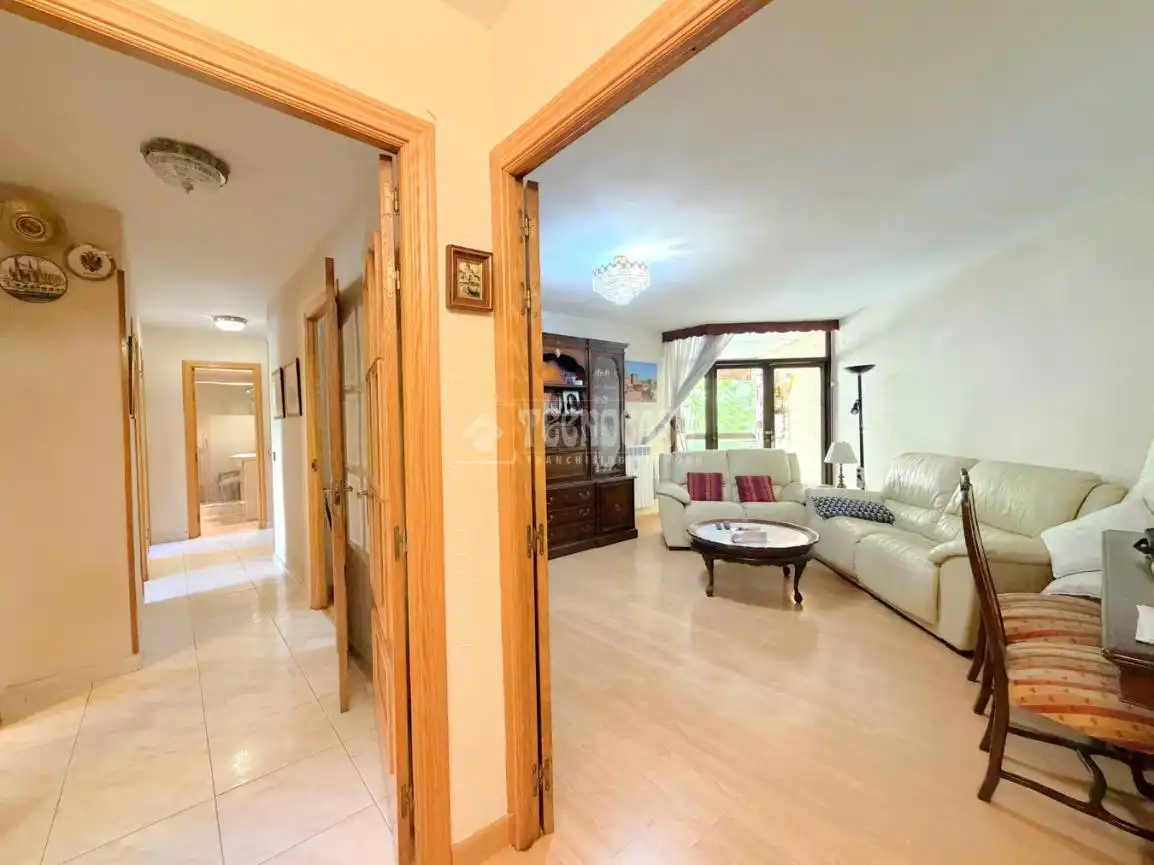 Piso en venta en Madrid con Calefacción, Piscina y Piscina comunitaria
