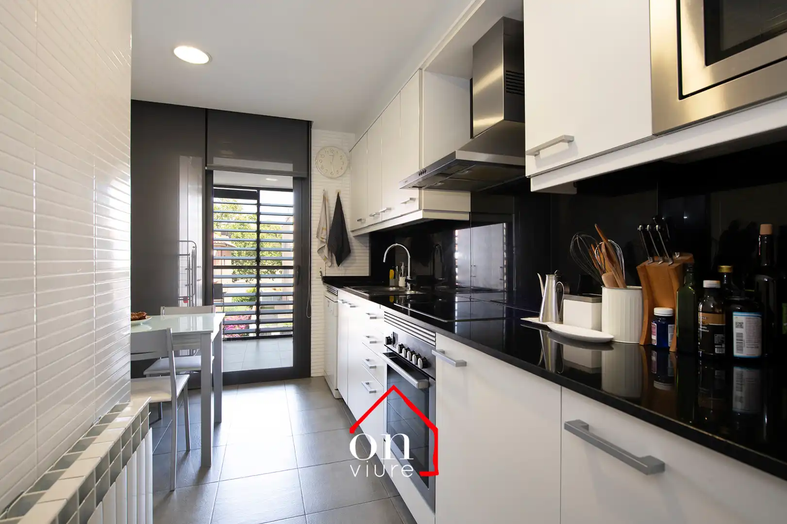 Kitchen of Attic for sale in Sant Cugat del Vallès  with Air Conditioner, Heating and Parquet flooring
