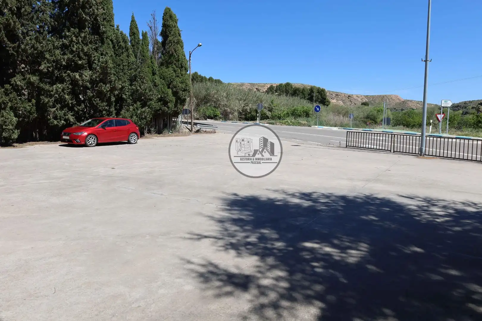 Parking de Casa o chalet en venta en Híjar con Calefacción, Jardín privado y Terraza