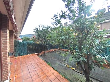 Reihenhaus mit Balkon zum Verkauf in Ria De Solia