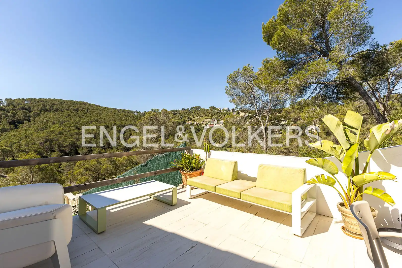 Terrassa de Casa o xalet en venda en Sant Pere de Ribes amb Aire condicionat, Calefacció i Jardí privat