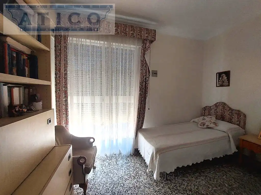 Bedroom of Houses for sale in Sevilla  with Air Conditioner and Terrace