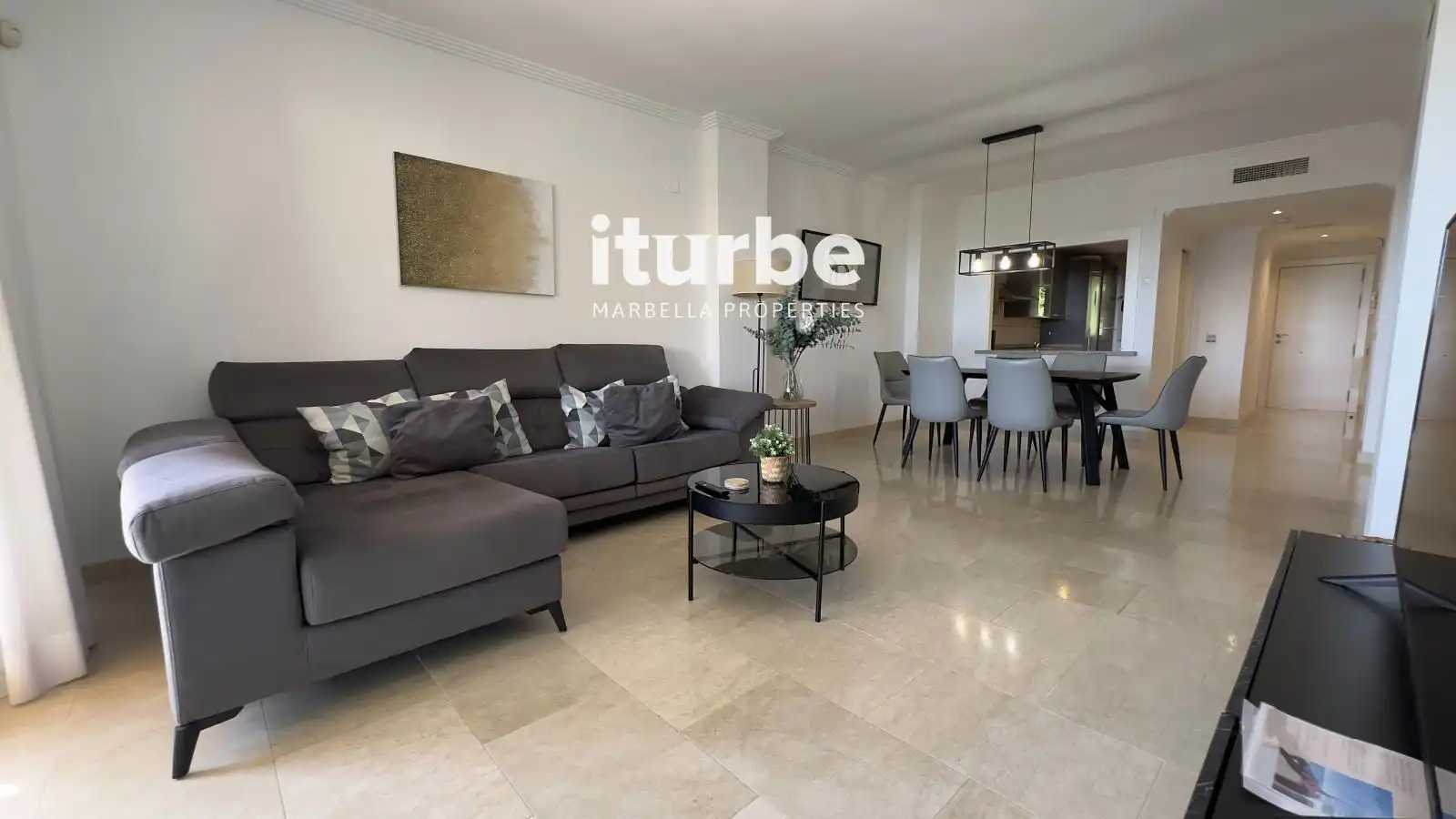 Living room of Flat for rent in Benahavís  with Air Conditioner, Terrace and Swimming Pool