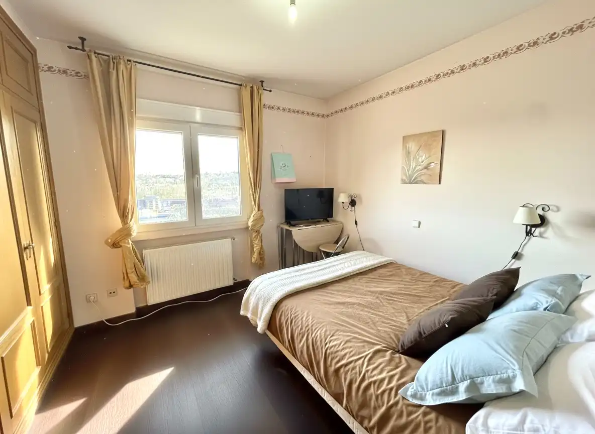Habitación de Casa o chalet en venta en Galapagar con Calefacción, Jardín privado y Terraza