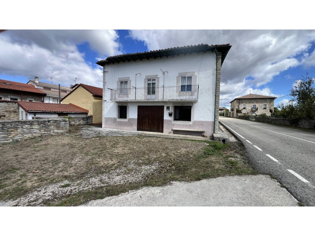 Exterior view of House or chalet for sale in Merindad de Montija  with Heating, Private garden and Terrace
