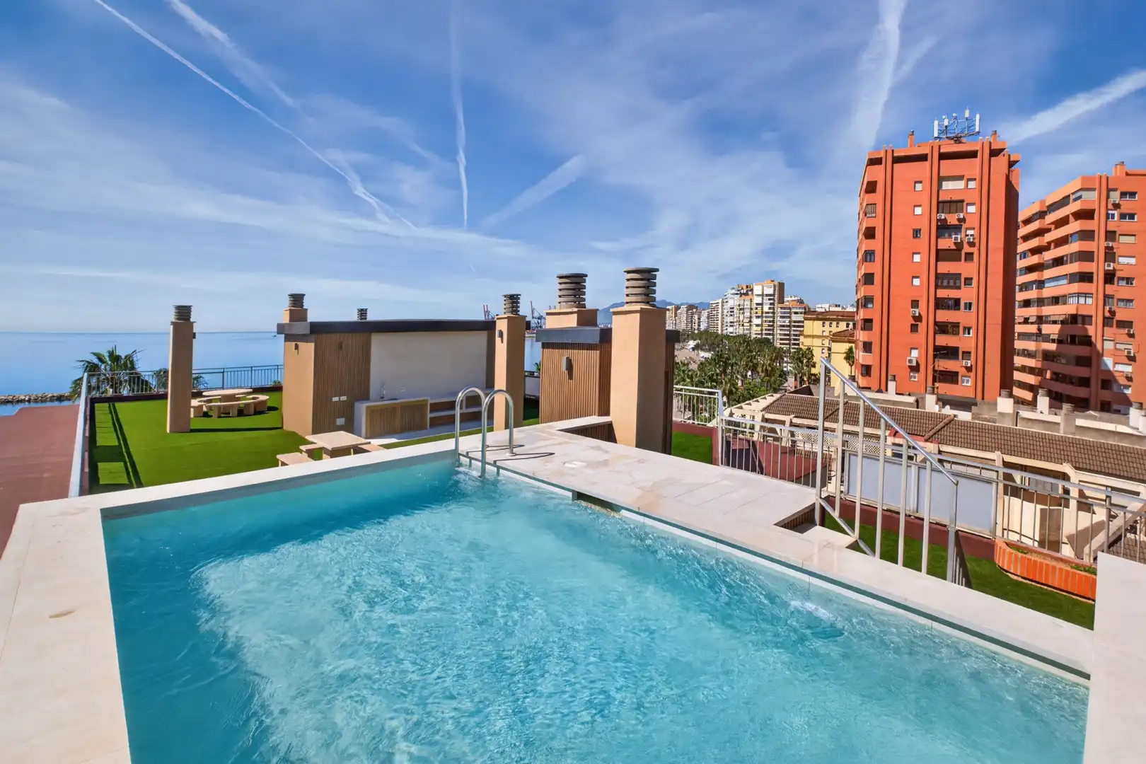 Piscina de Ático en venta en Málaga con Aire acondicionado, Terraza y Piscina