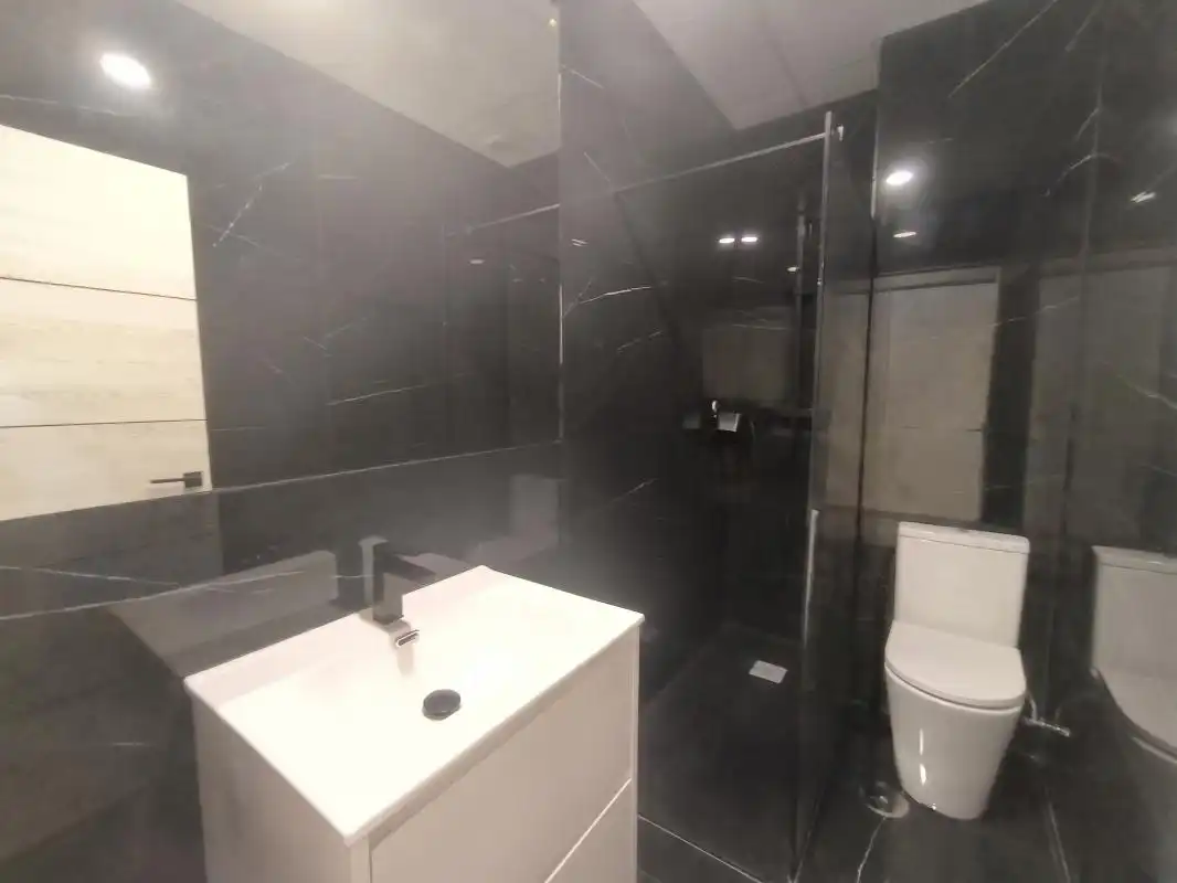 Bany de Loft en venda en Madrid amb Calefacció i Moblat