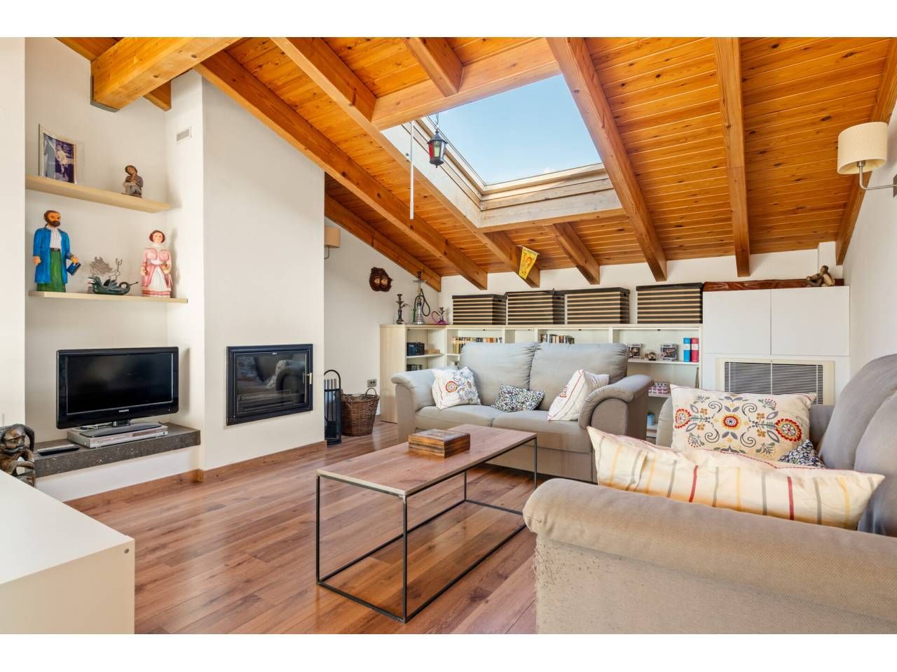 Sala d'estar de Casa o xalet en venda en Terrassa amb Aire condicionat, Calefacció i Parquet