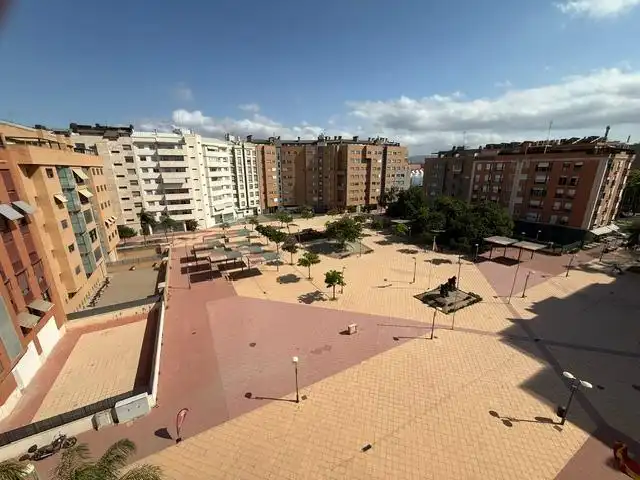 Außenansicht von Wohnung zur Miete in Murcia mit Klimaanlage, Heizung und Privatgarten